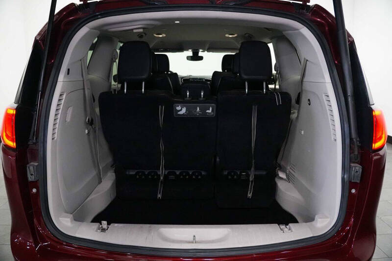 2020 Chrysler Pacifica Touring L