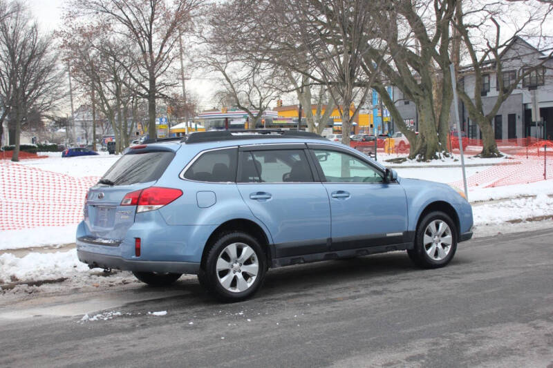 2011 Subaru Outback 2.5i Premium