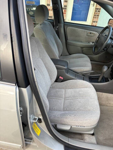 2001 Toyota Camry LE V6