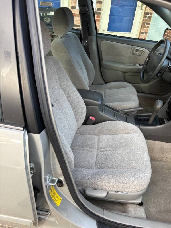 2001 Toyota Camry LE V6