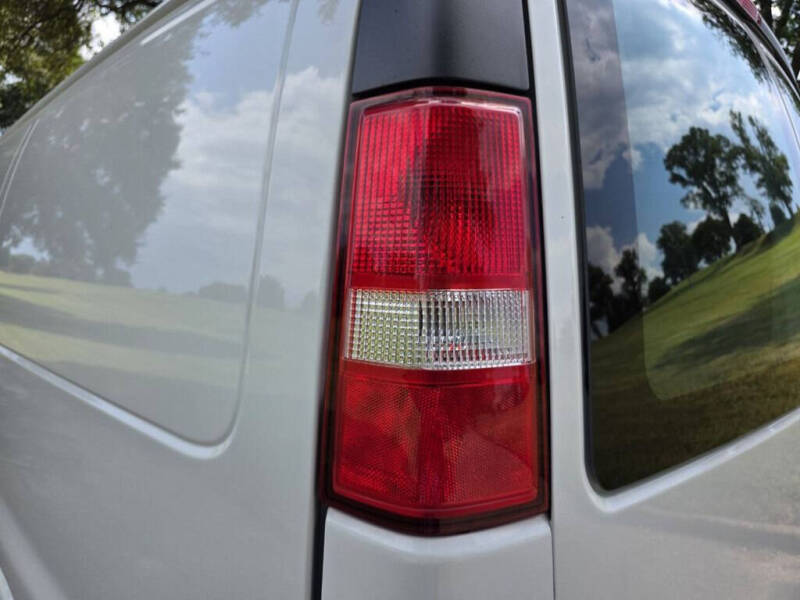 2023 GMC Savana 2500