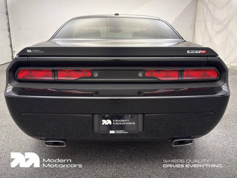 2009 Dodge Challenger SRT8