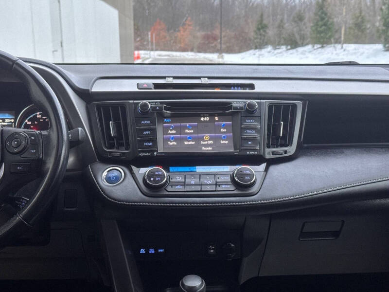 2017 Toyota RAV4 Hybrid XLE