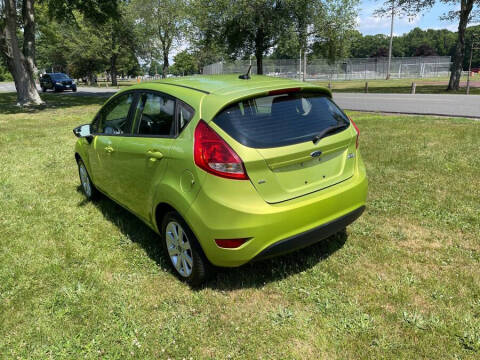 2011 Ford Fiesta SE