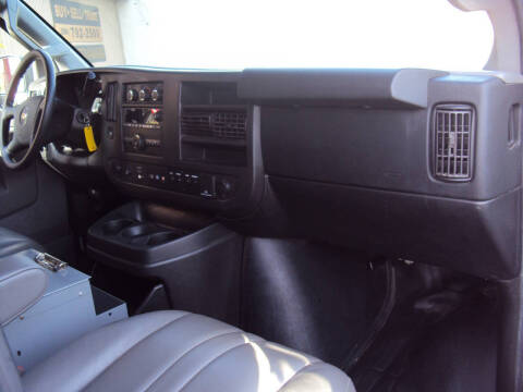 2017 Chevrolet Express 2500