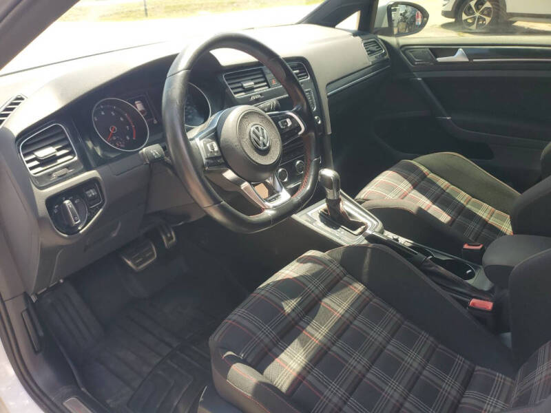 2017 Volkswagen Golf GTI S
