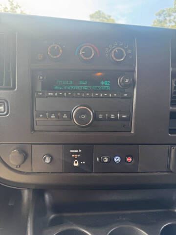 2022 Chevrolet Express 2500