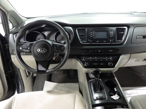 2016 Kia Sedona LX