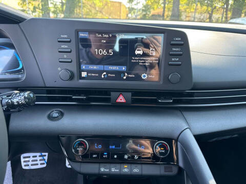 2025 Hyundai Elantra SEL Sport