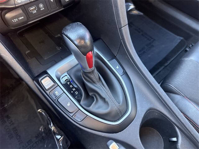 2020 Hyundai Veloster