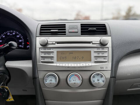 2010 Toyota Camry LE