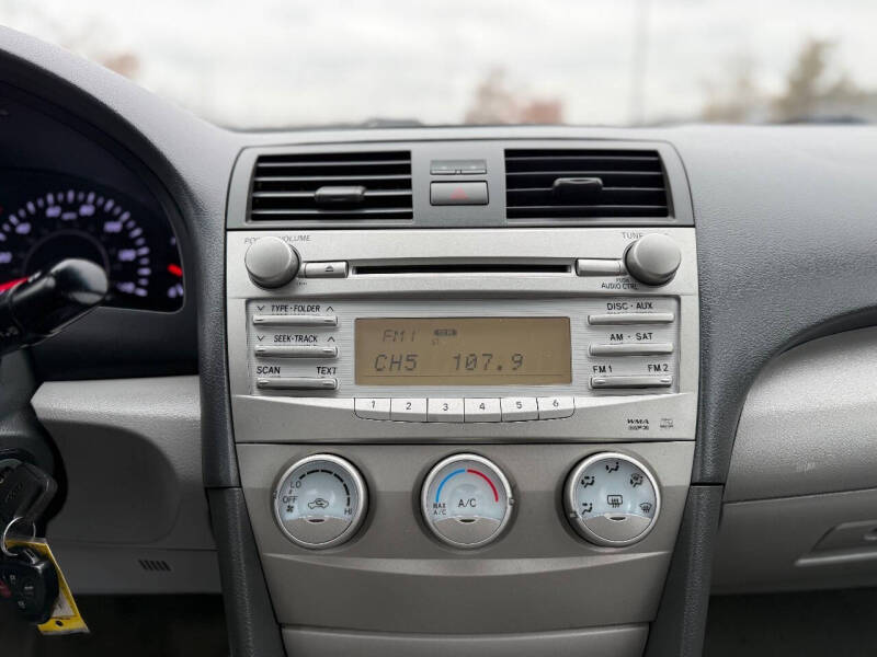 2010 Toyota Camry LE