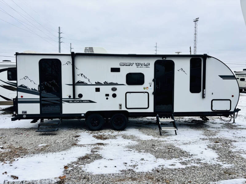 2021 Cherokee Grey Wolf Black Label 23DBHBL