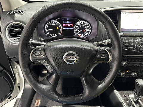 2020 Nissan Pathfinder SV