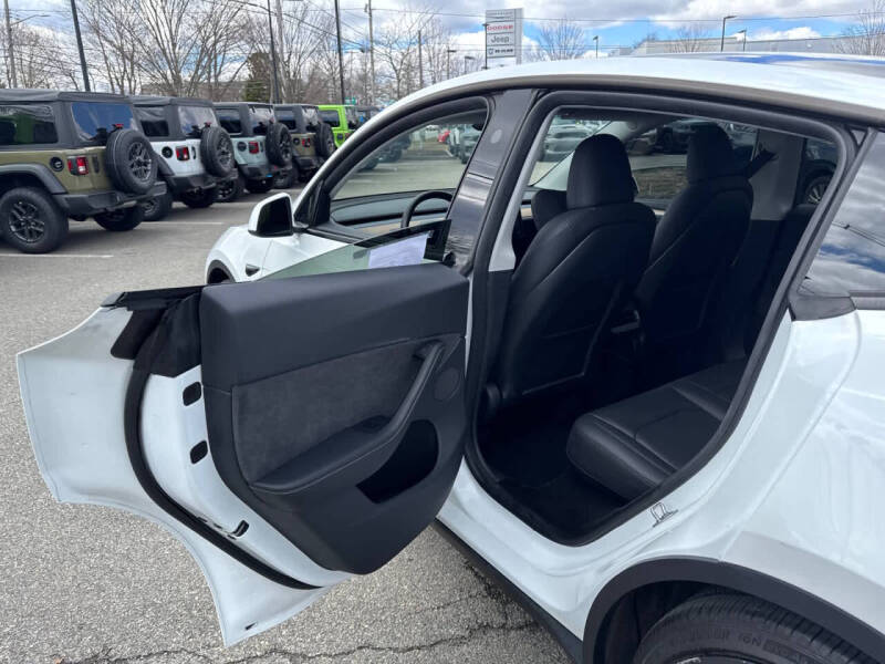 2025 Tesla Model Y Performance