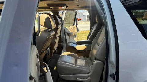 2011 Cadillac Escalade ESV Luxury