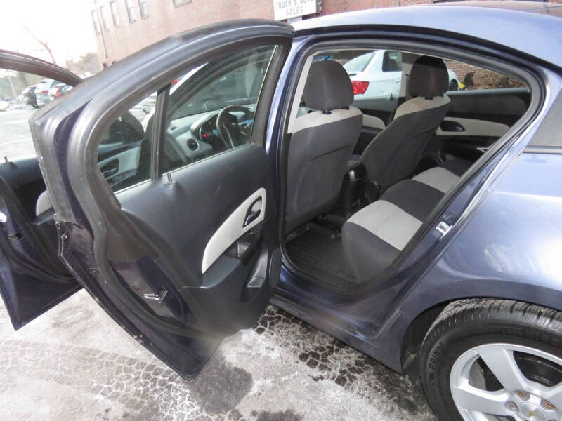 2014 Chevrolet Cruze LS Manual