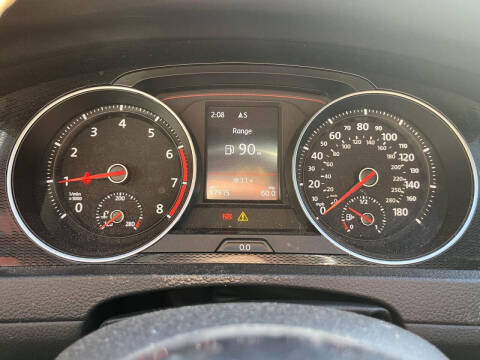 2017 Volkswagen Golf GTI Sport