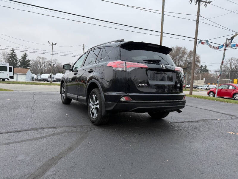 2017 Toyota RAV4 LE