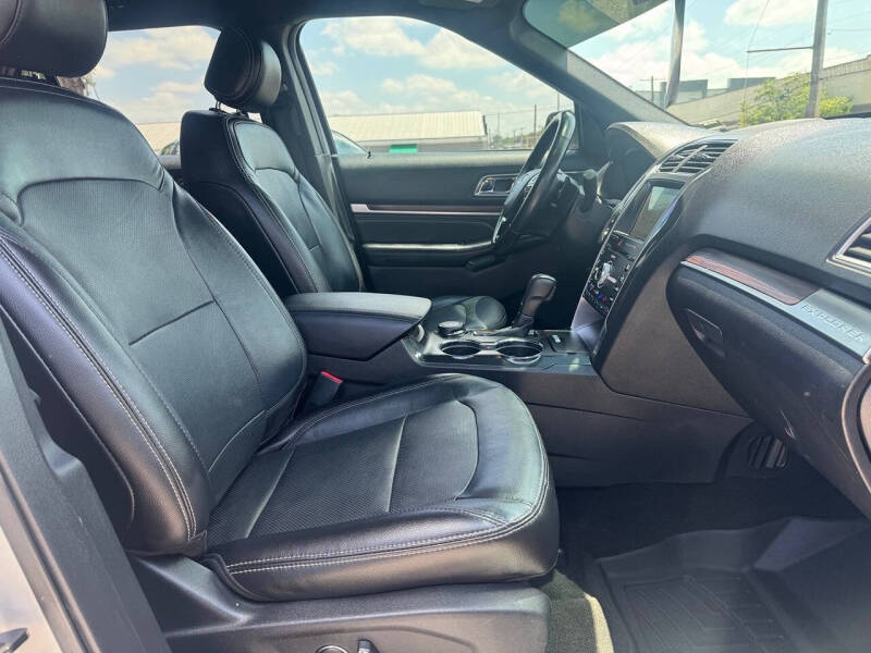 2017 Ford Explorer Limited