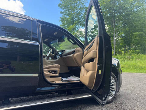 2019 Cadillac Escalade Platinum