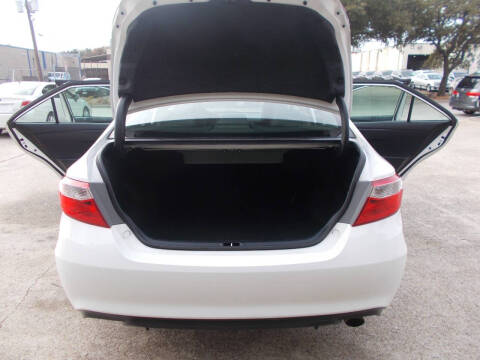 2017 Toyota Camry SE