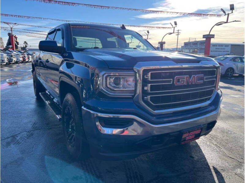 2018 GMC Sierra 1500 SLE photo 10