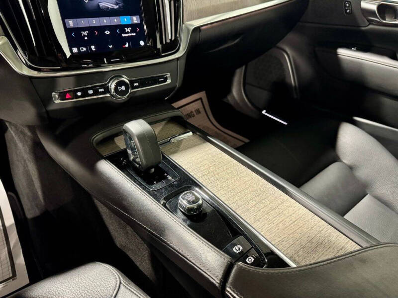 2023 Volvo S90 B6 Plus