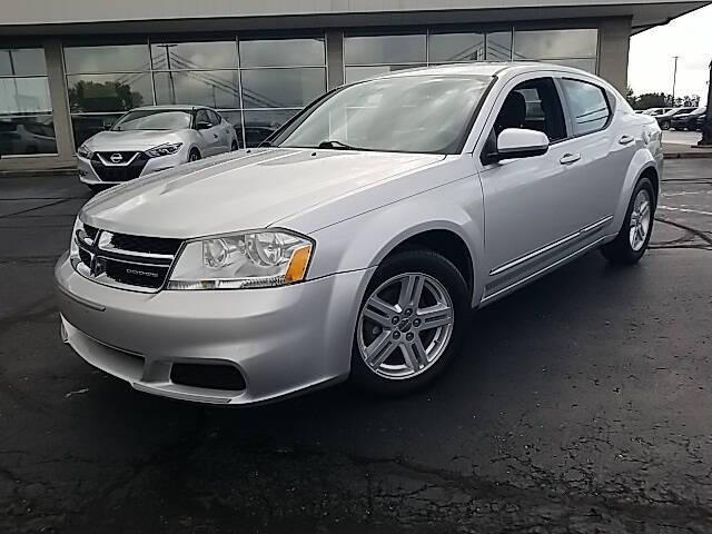 Used 2012 Dodge Avenger SXT with VIN 1C3CDZCB5CN156887 for sale in Bellefontaine, OH