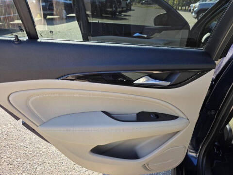 2018 Buick Regal TourX Essence