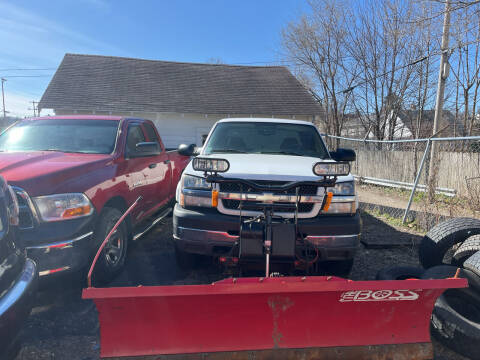 2004 Chevrolet Silverado 2500HD for sale at Holiday Auto Sales in Grand Rapids MI