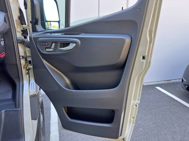 2023 Mercedes-Benz Sprinter