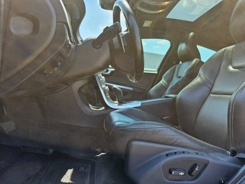 2015 Volvo S60 T6 Drive-E Platinum