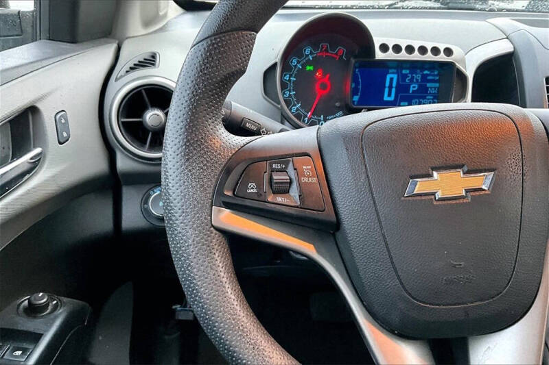 2016 Chevrolet Sonic LT Auto