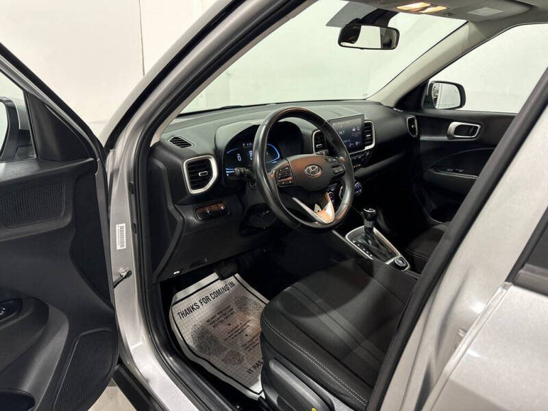 2023 Hyundai Venue SEL