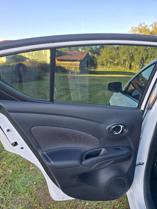 2019 Nissan Versa SV