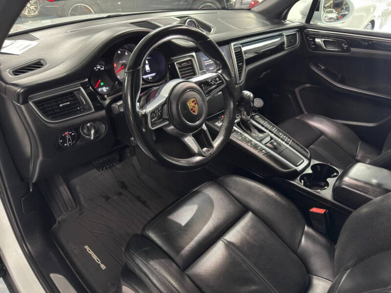 2018 Porsche Macan S