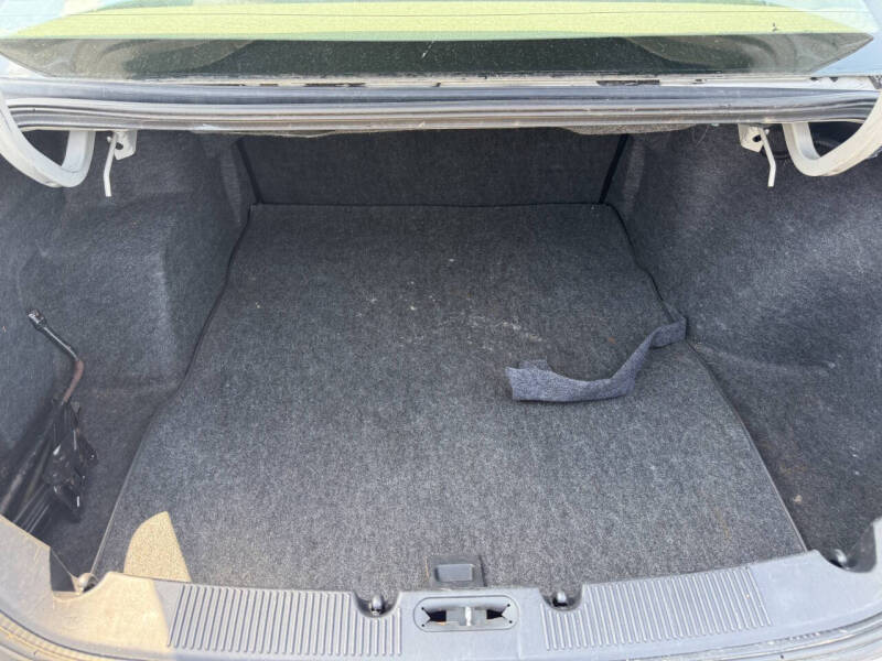2003 Ford Taurus SE