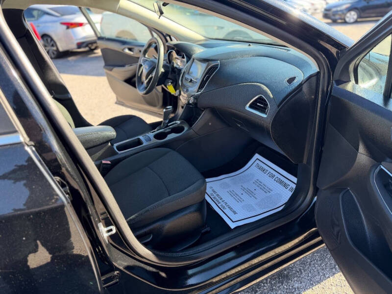 2017 Chevrolet Cruze LT Auto