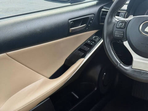 2019 Lexus IS 300