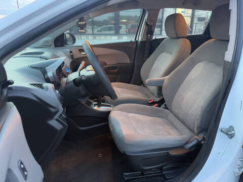 2014 Chevrolet Sonic LS Auto