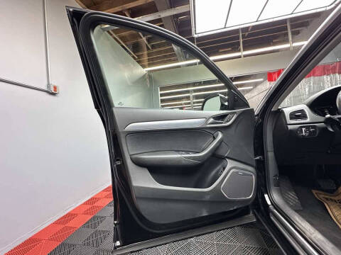 2015 Audi Q3 2.0T quattro Prestige