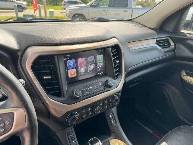 2017 GMC Acadia Denali