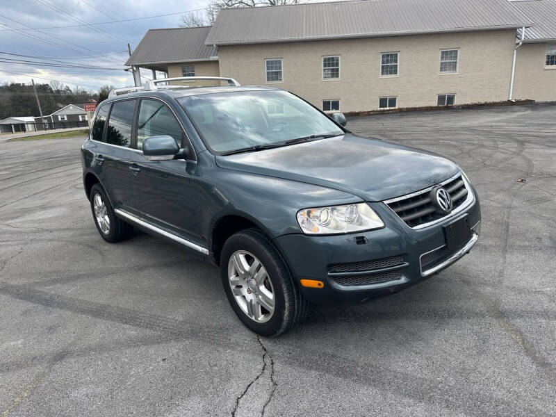 2006 Volkswagen Touareg for sale at TRAVIS AUTOMOTIVE in Corryton TN