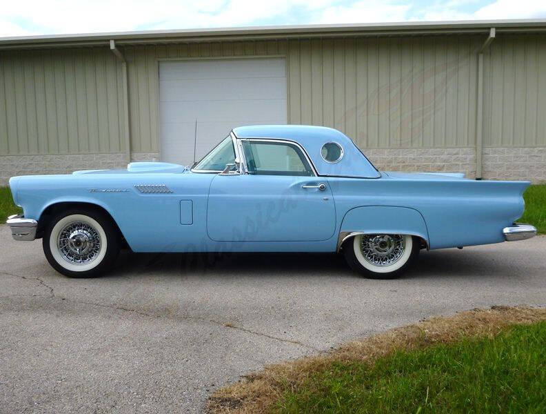 1957 Ford Thunderbird