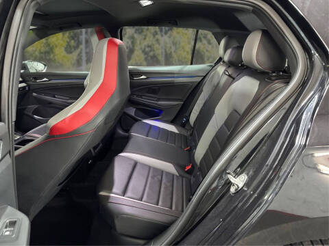 2023 Volkswagen Golf GTI SE