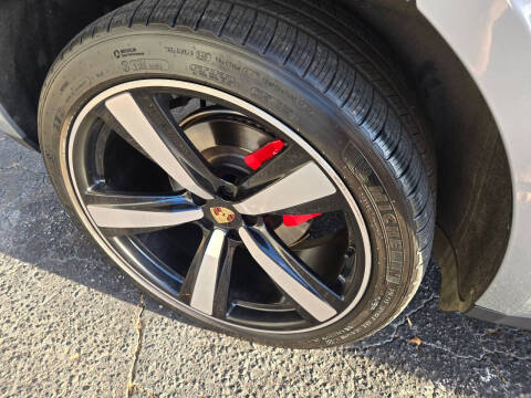 2023 Porsche Macan S