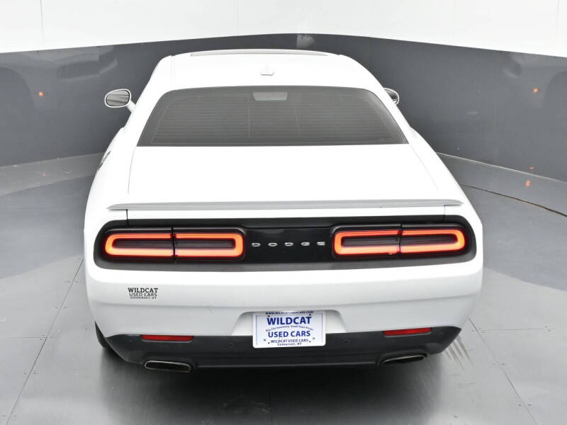 2016 Dodge Challenger SXT