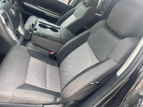 2014 Toyota Tundra SR5