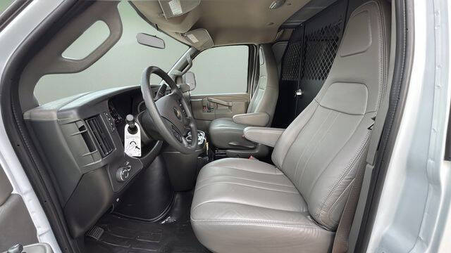 2025 Chevrolet Express 2500